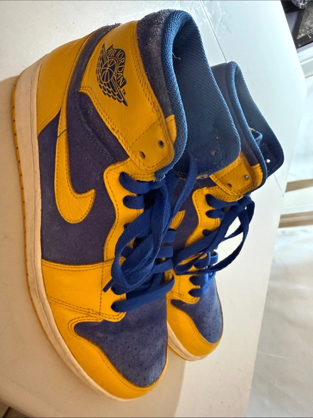 Nike Air Jordan 1 Retro Men’s High-Top Sneakers in Blue and Yellow 9.5